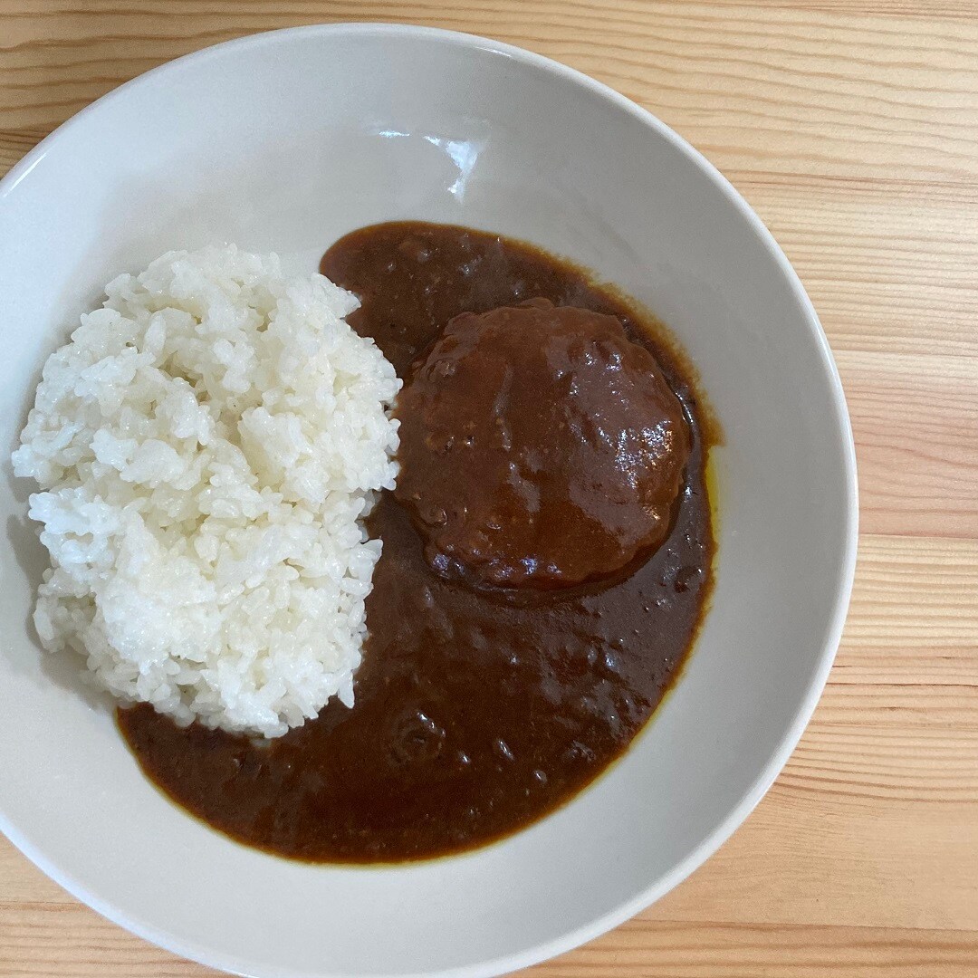 【イオンモール各務原】新商品！ハンバーグ入りのカレーなど３種が仲間入りしました