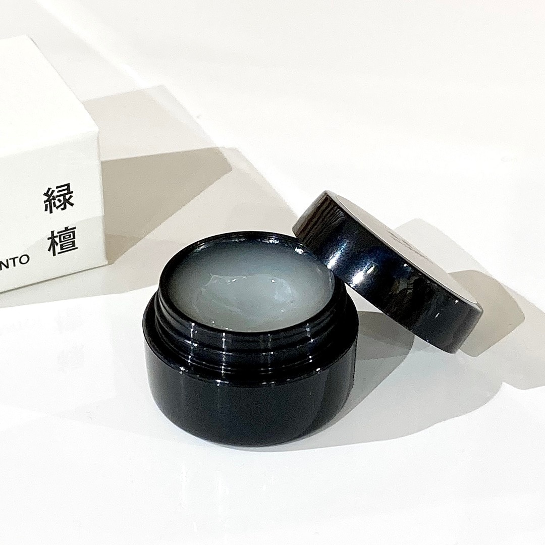 【マルエイガレリア】新しい香りの練り香水が登場『緑檀』｜MUJI Labo