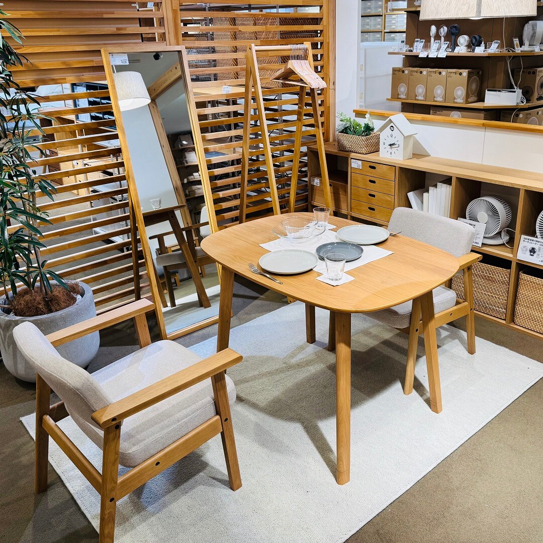 【セレオ国分寺】新しい　テーブル・チェア入荷しました。