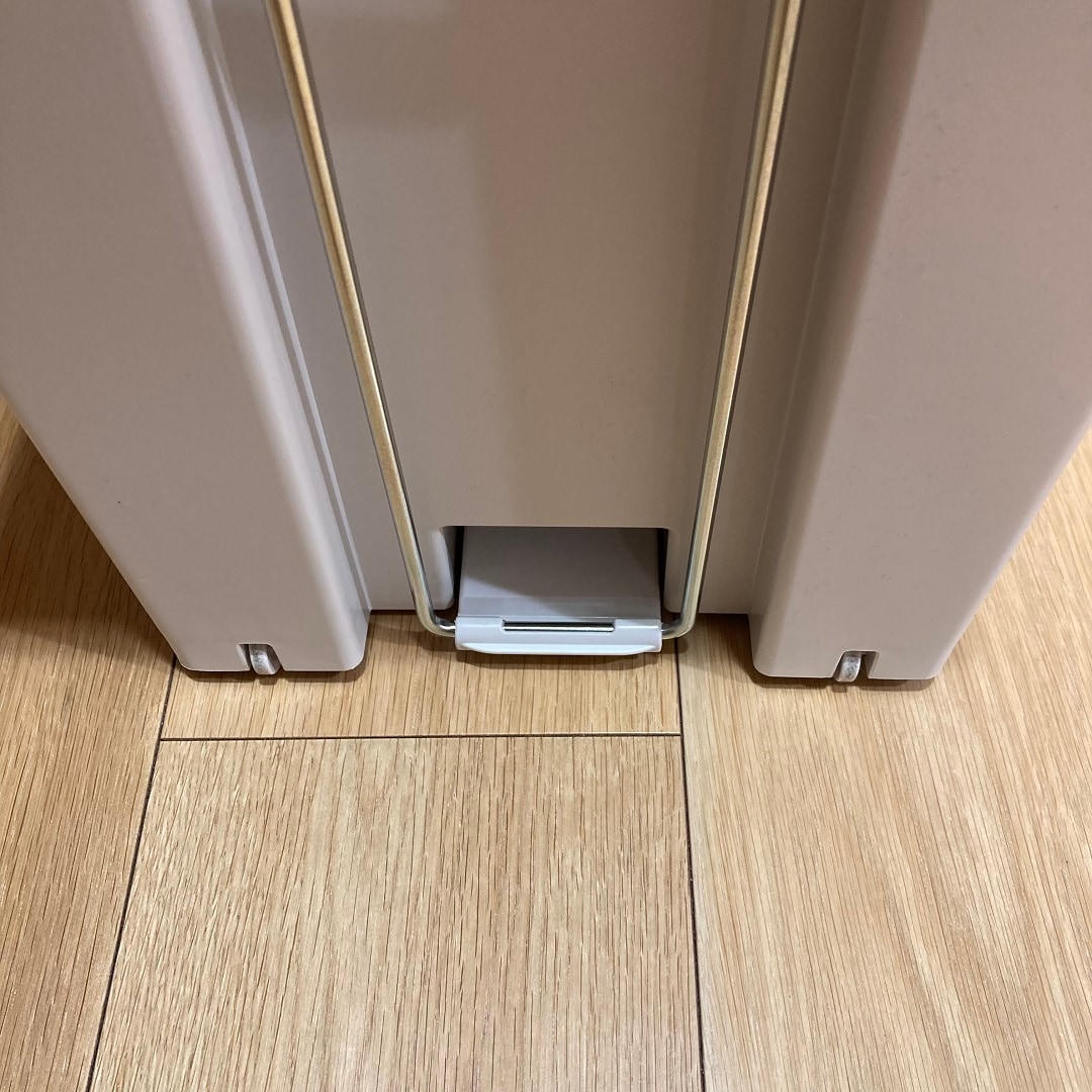 045791_20251126_01_02