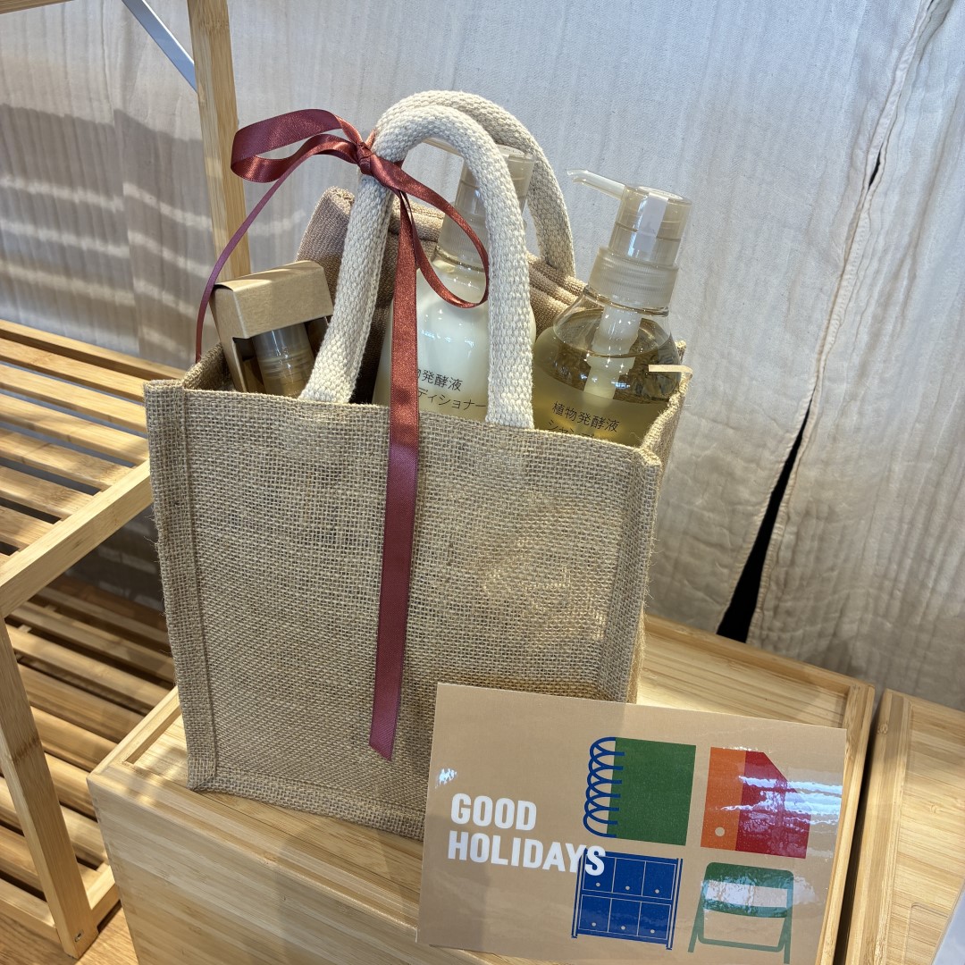 046327_20251218_02_00