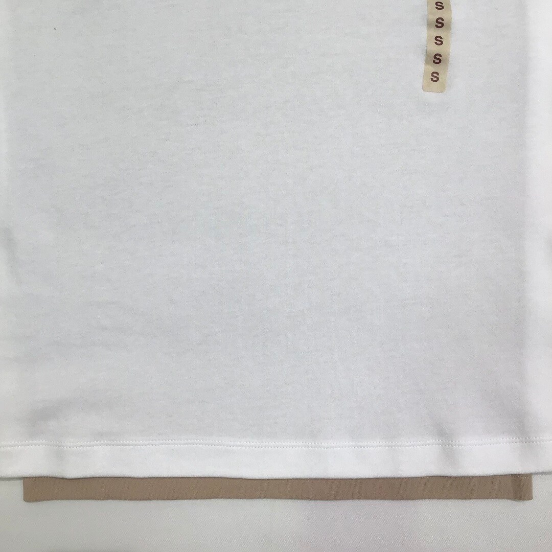 白インナーに天竺ｔシャツ