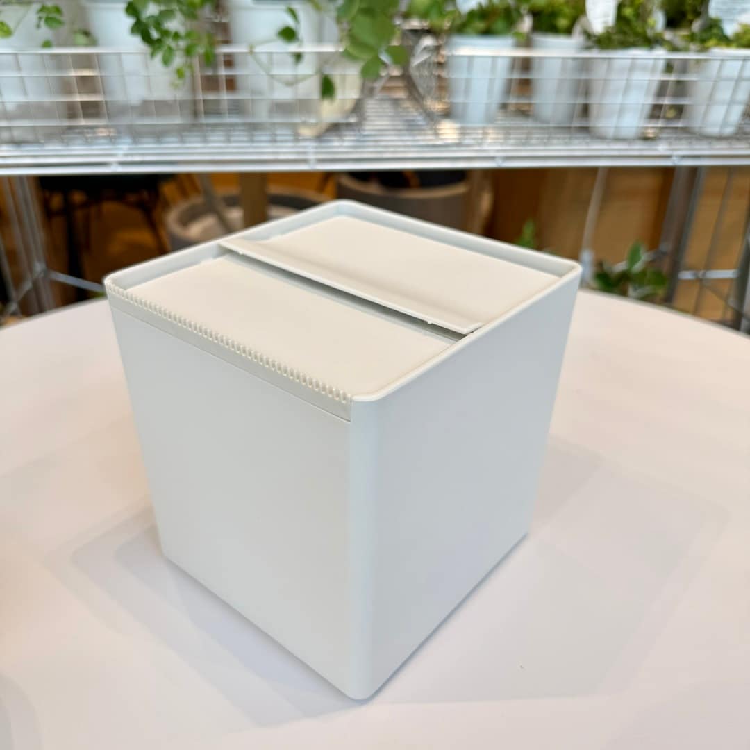 【マルエイガレリア】必要な量だけ切れる、卓上トイレットペーパーケース_61NFri