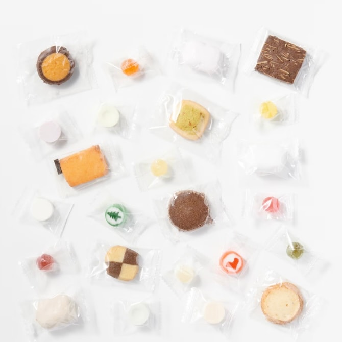 【具志川メインシティ】クリスマスのお菓子が入荷しました。