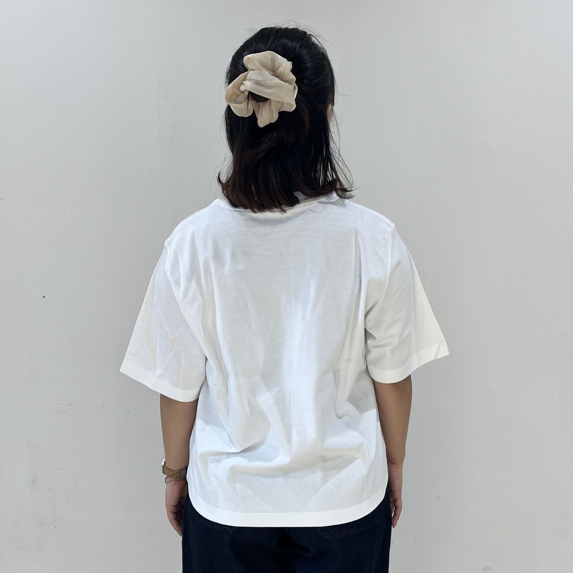 涼感UVカットクルーネックワイド半袖Tシャツ　後ろ