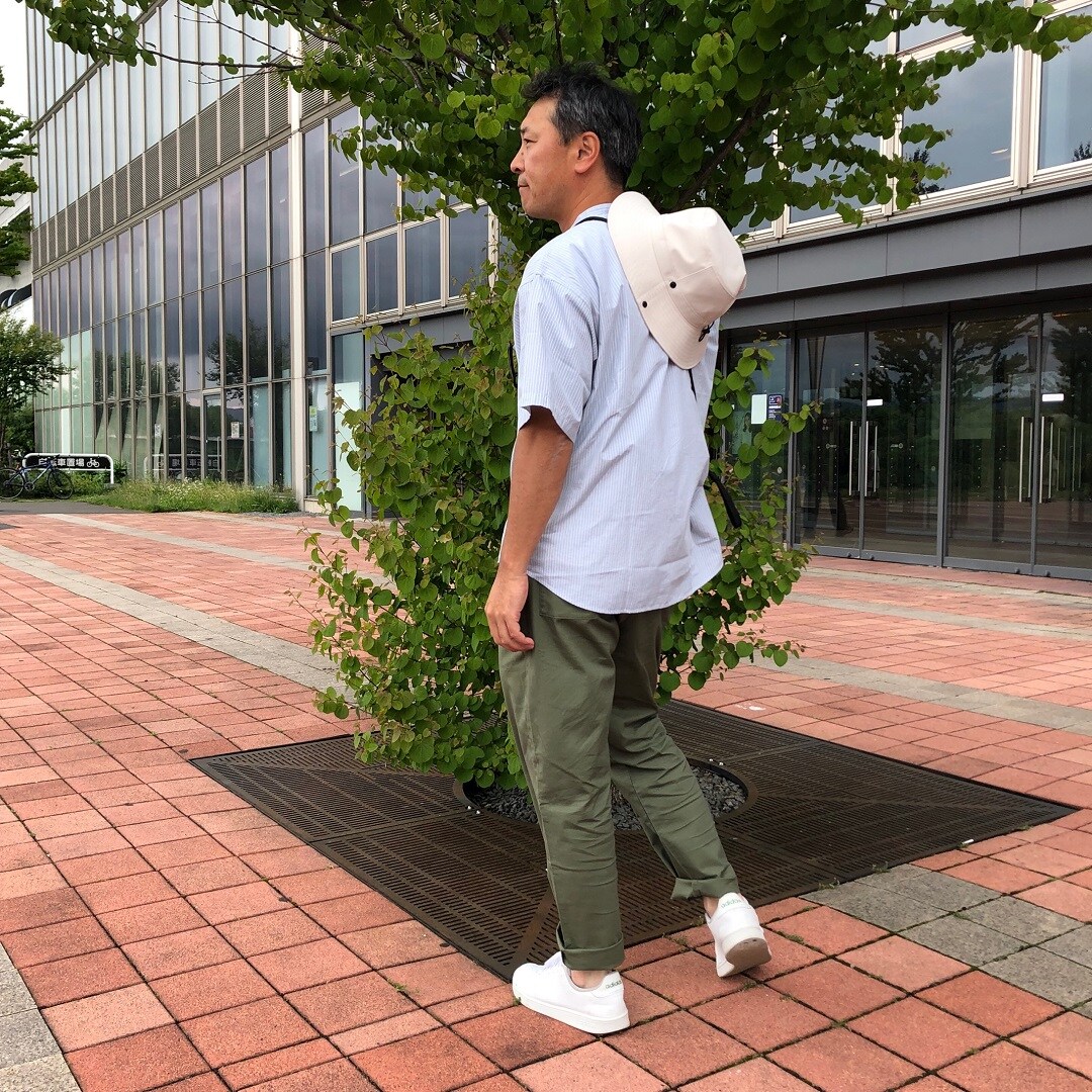 後ろ姿