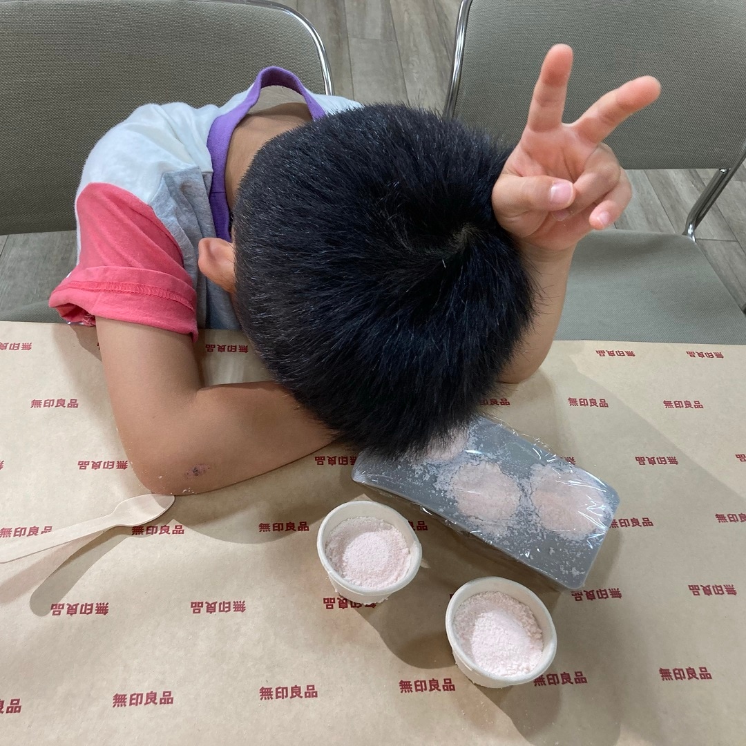 ワークショップ「手づくりバスボムをつくろう」を開催しました。