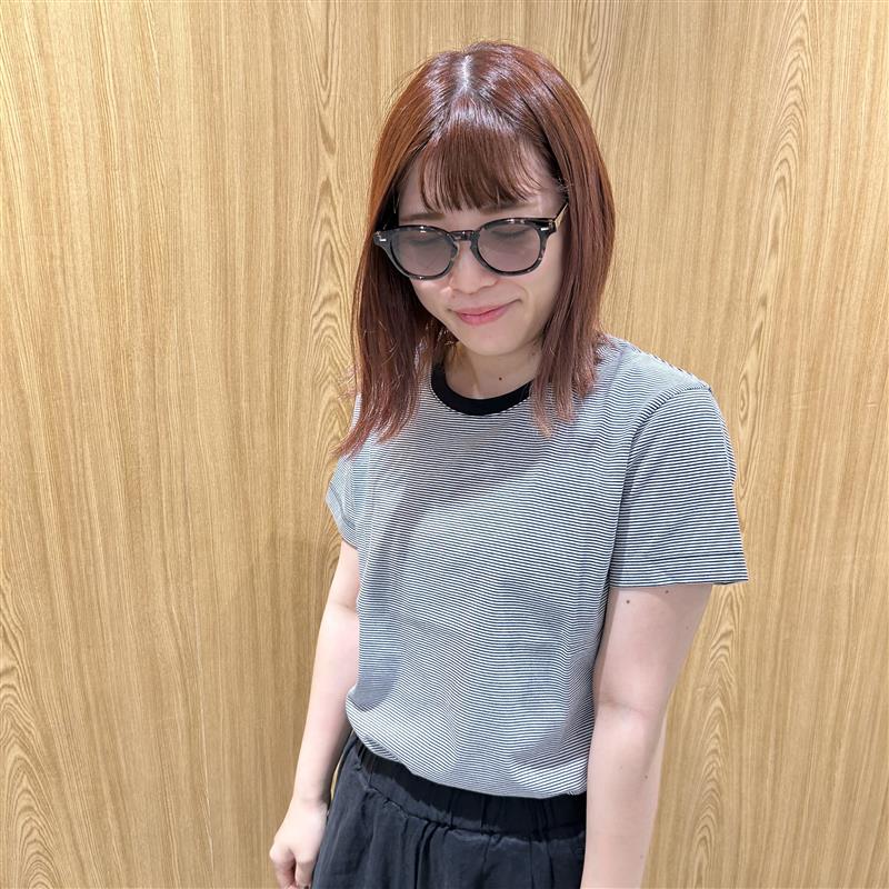 クルーネック半袖Tシャツ　女性スタッフ