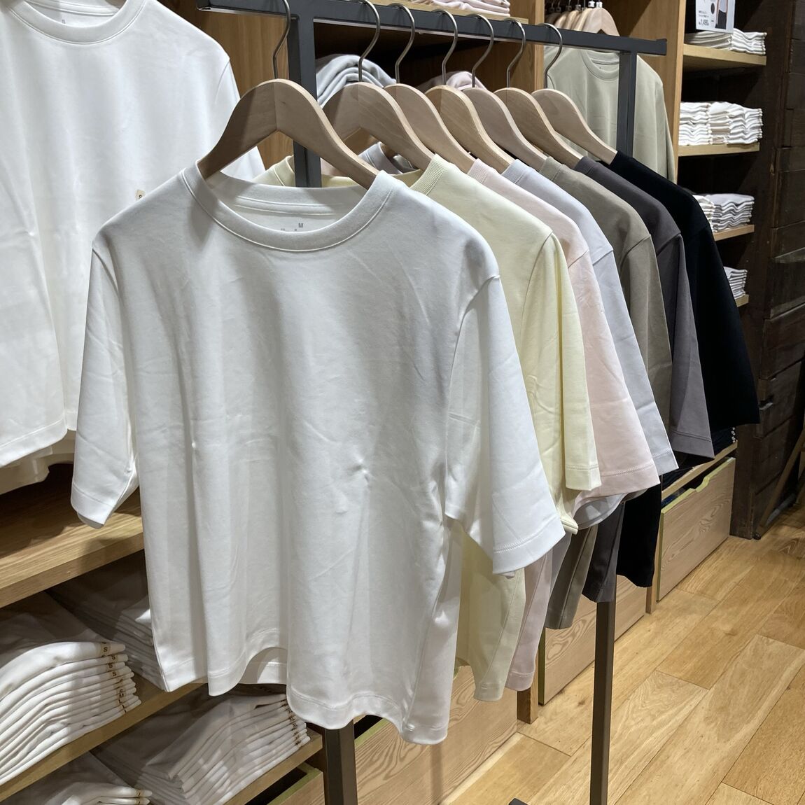 【ルミネ池袋】涼感UVカットクルーネックワイド半袖Tシャツのご紹介_aDQMC9