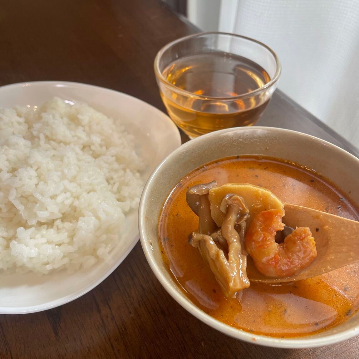 エビとトマトのクリーミースープカレーの画像