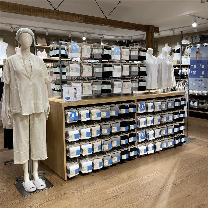 婦人さらっと綿インナー売場