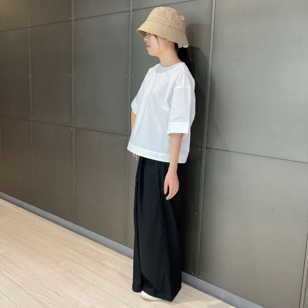 リヨセル混　イージーワイドパンツ　全身