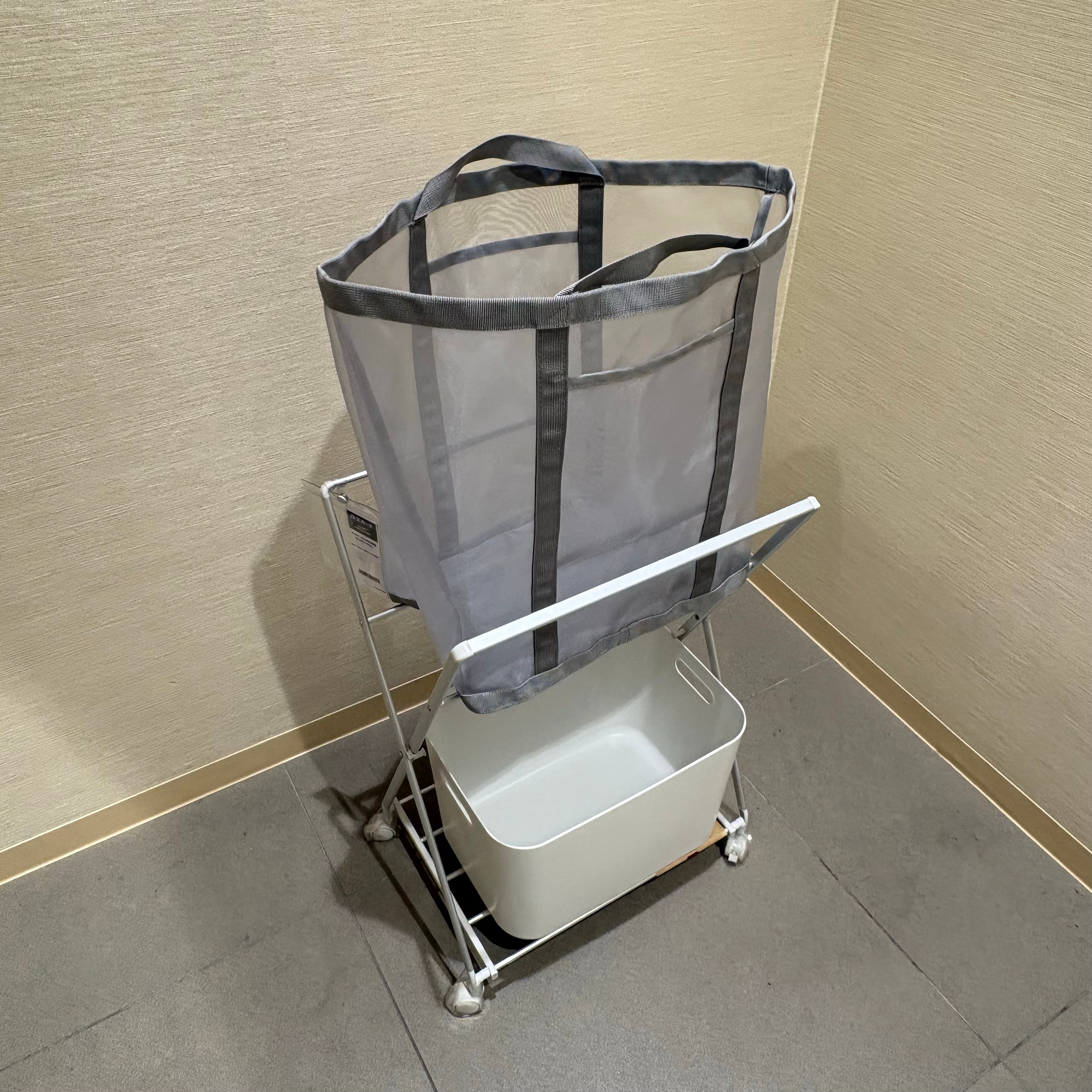 【イオンモール川口前川】　　部屋干しに便利なたためる軽量ラック＆ワゴン_G5R4Sr