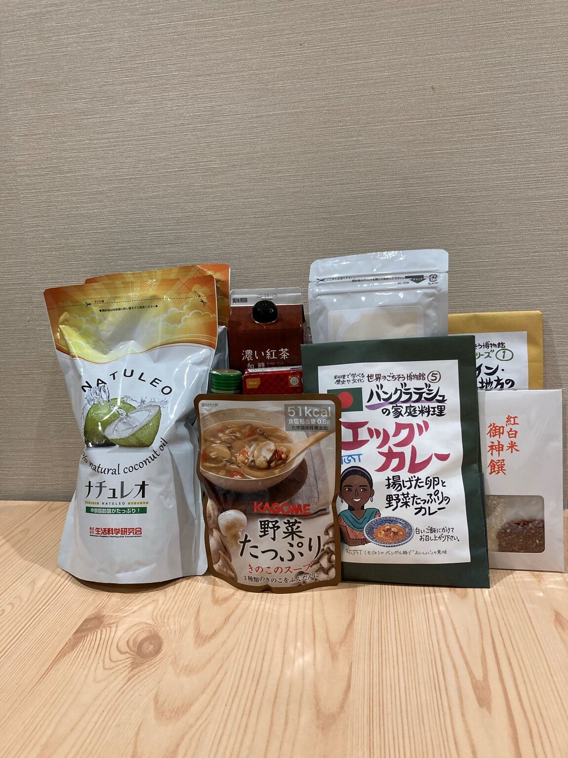 神戸阪急　フードドライブ回収写真