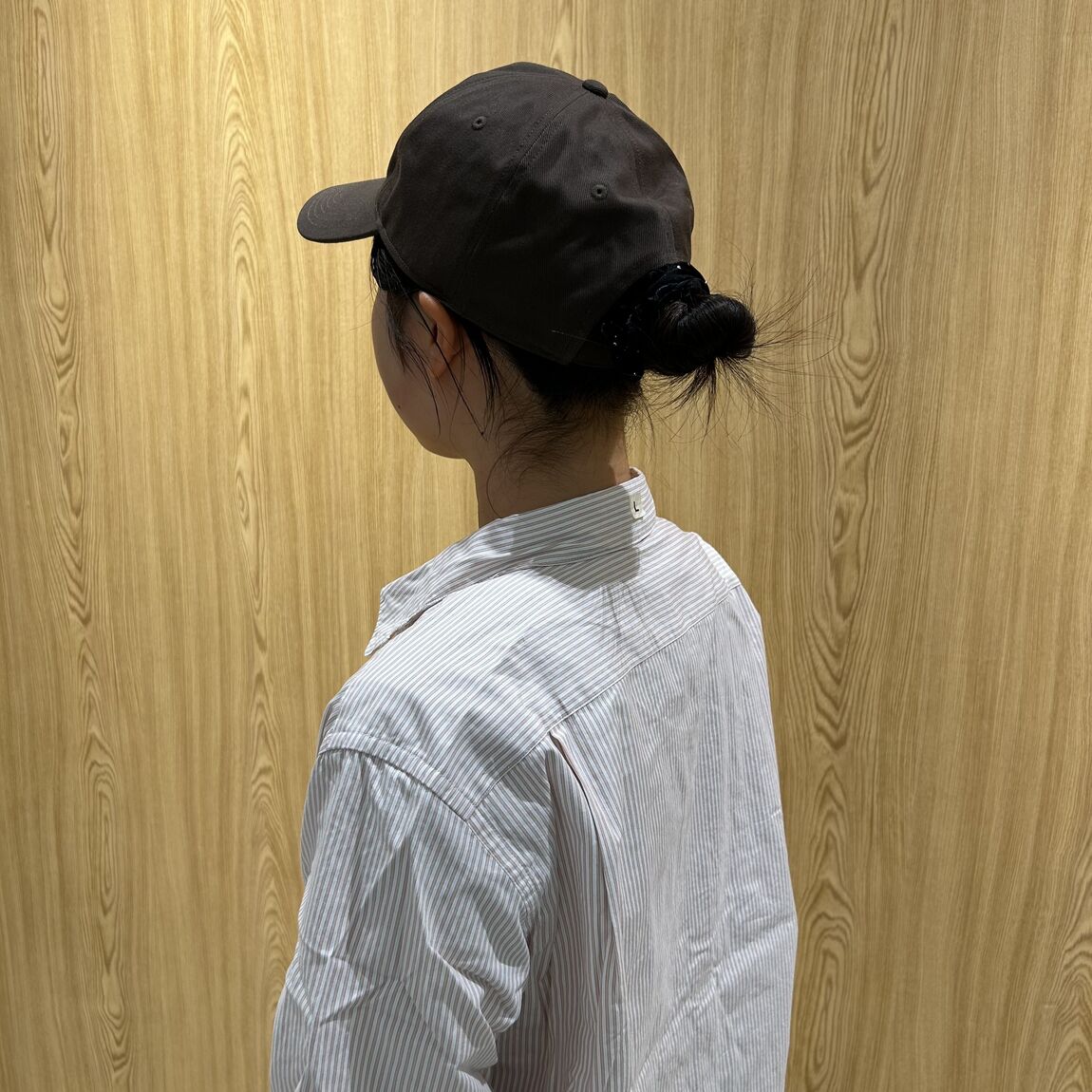 女性スタッフ　レギュラーカラー長袖シャツ