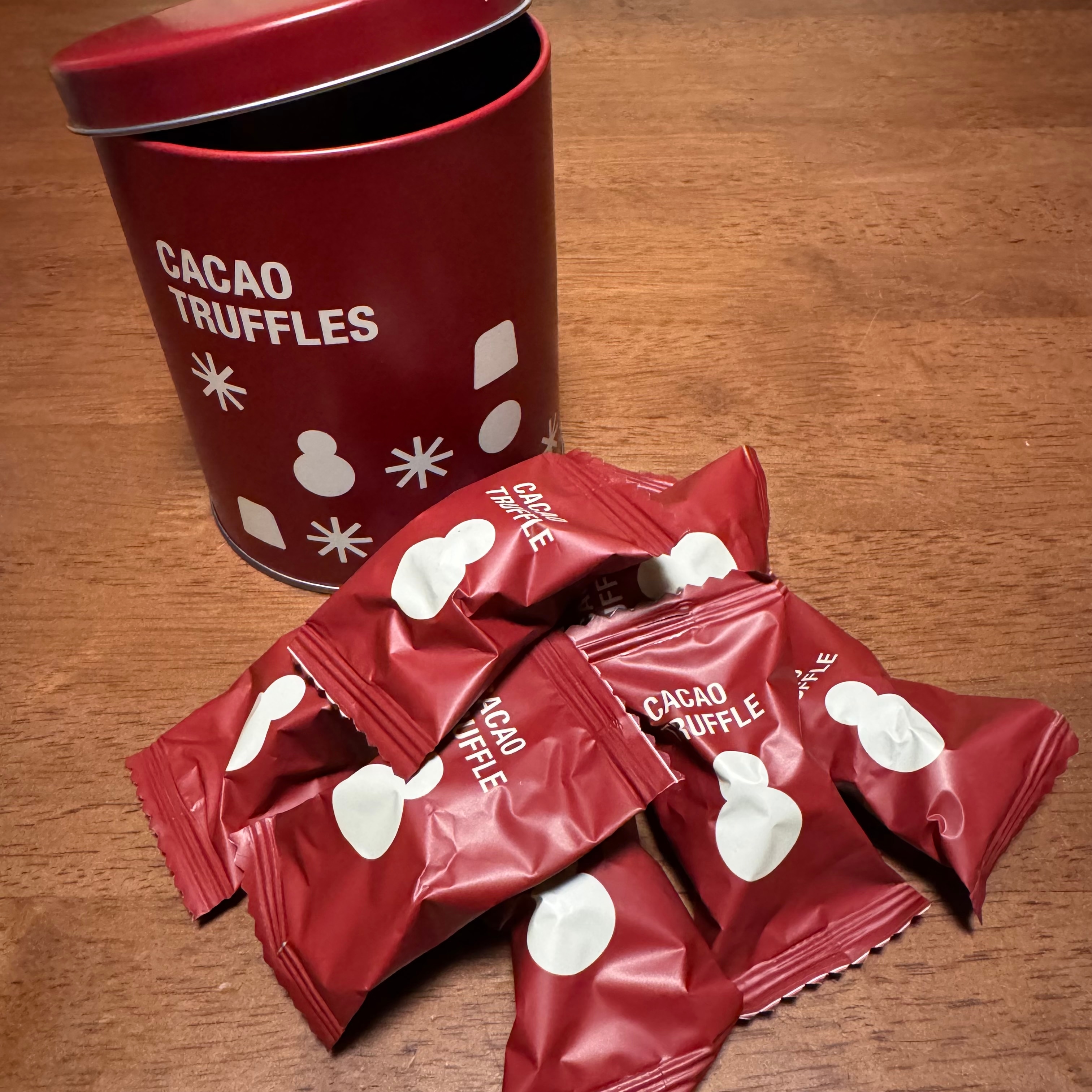 カカオ缶　内容物