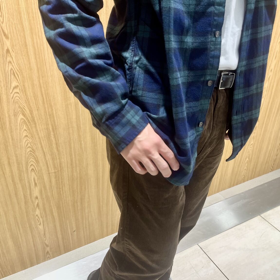 紳士　パンツ　アップ