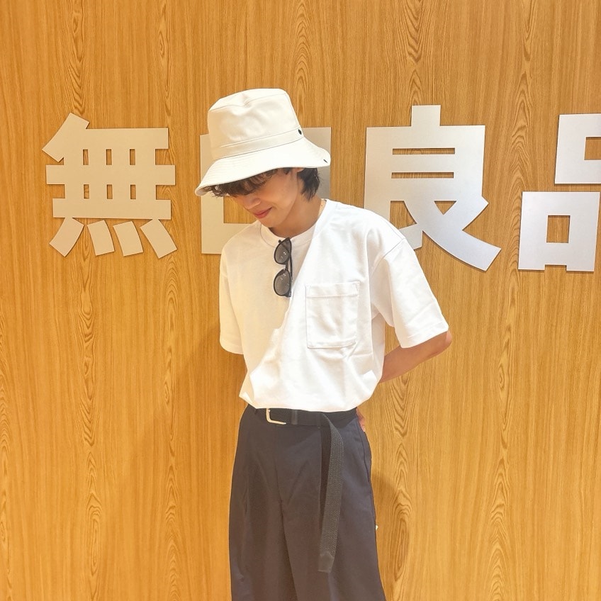 スタッフ写真寄り