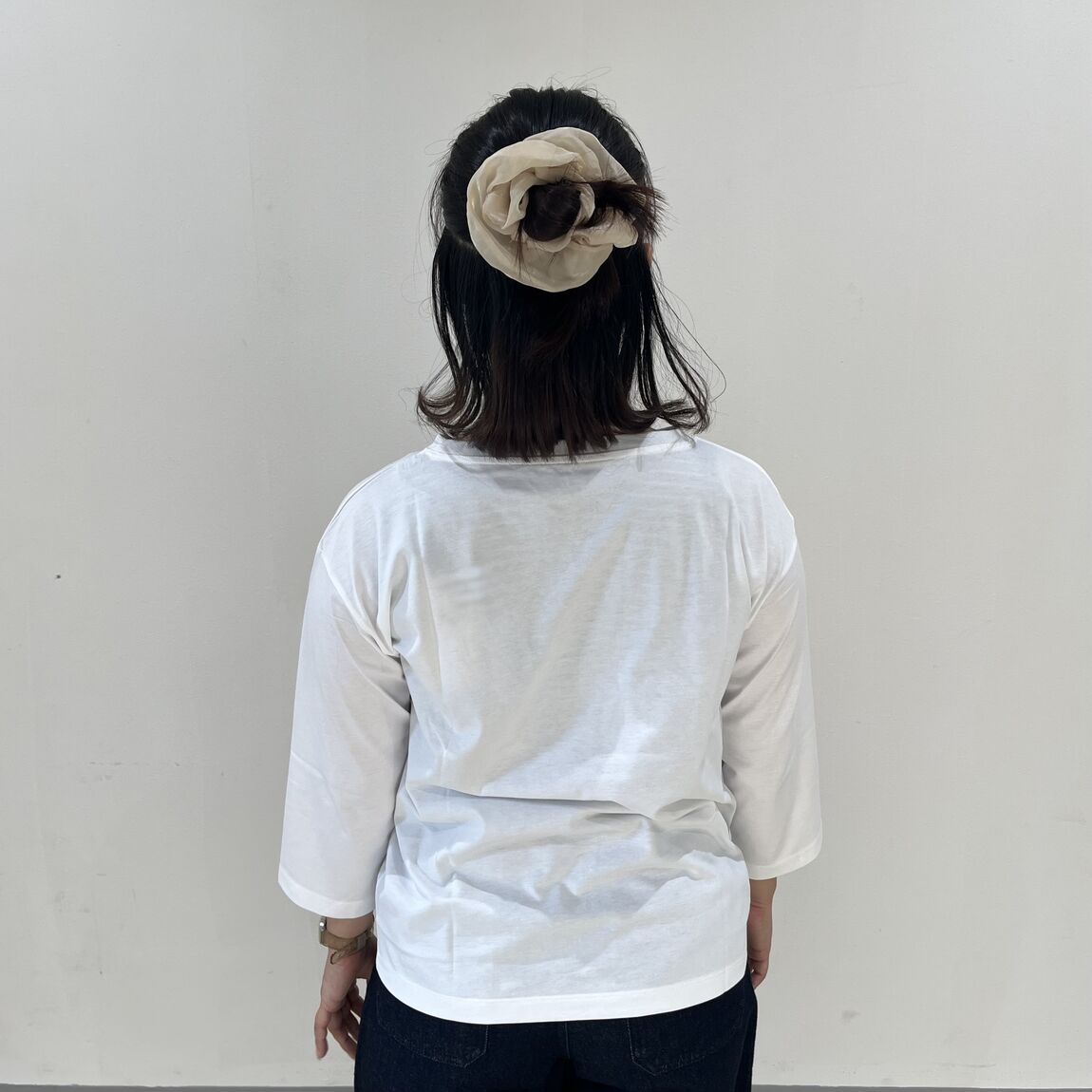 天竺編み　ボートネック七分袖Tシャツ　後ろ