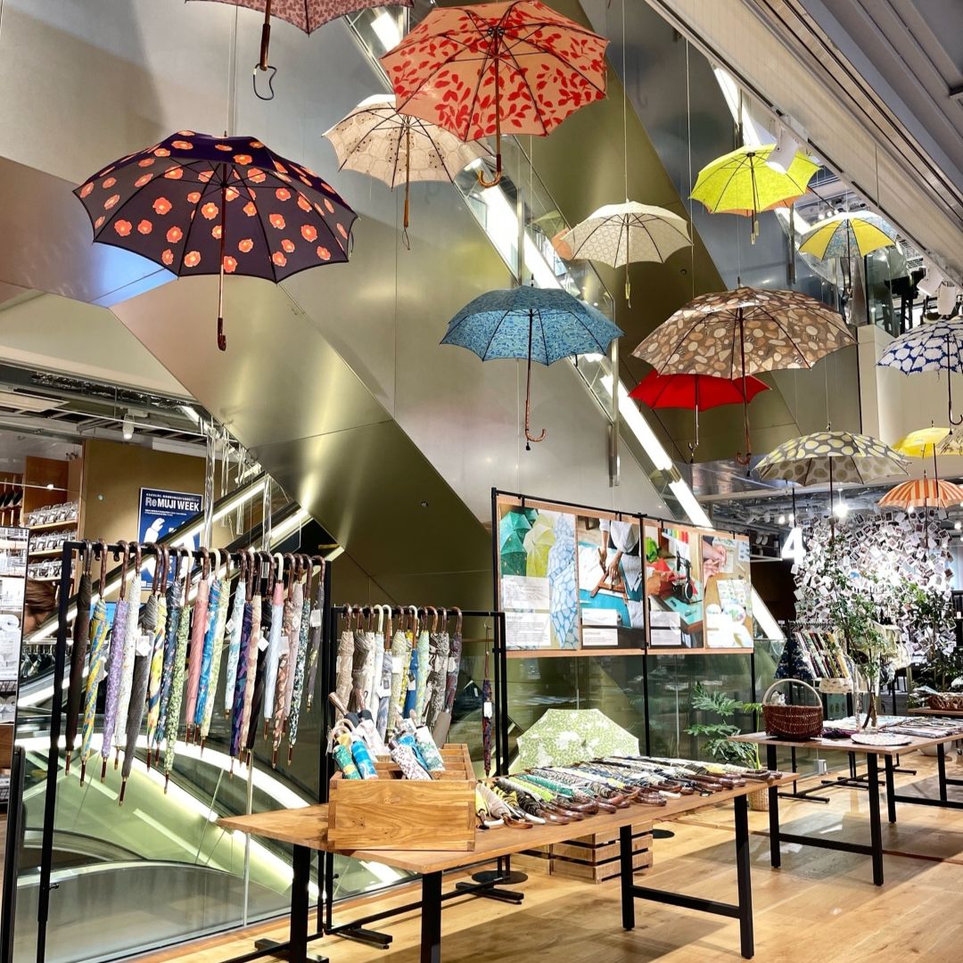 【銀座】イイダ傘店 展示販売会 傘の雨 ~It's Raining Umbrellas ~｜4F Open MUJI　