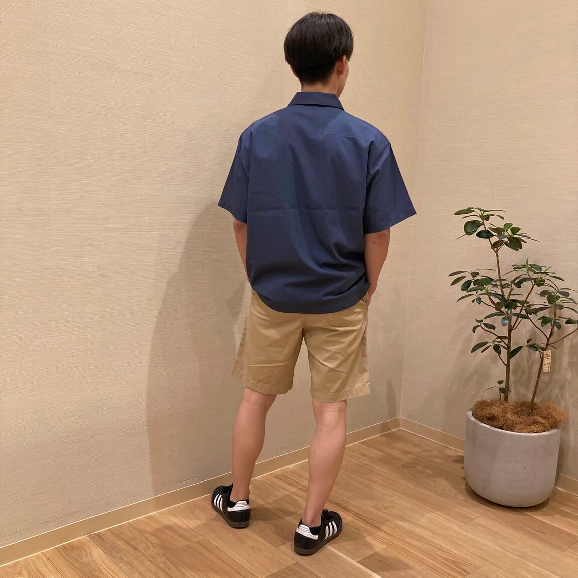 ポロシャツとショートパンツ②