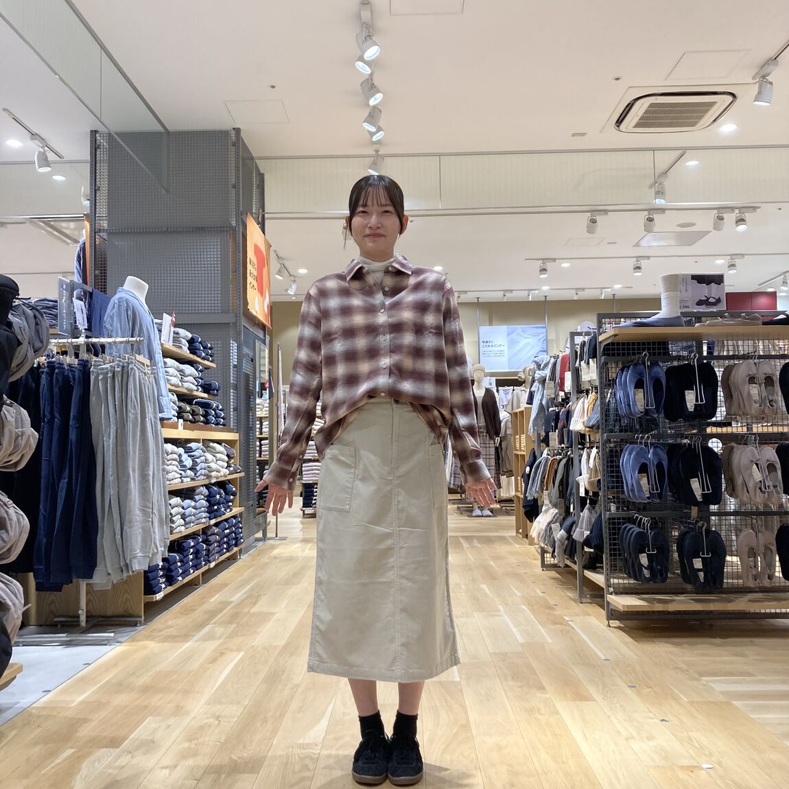 【MOMOテラススタッフ】身長163cm_65qZsz
