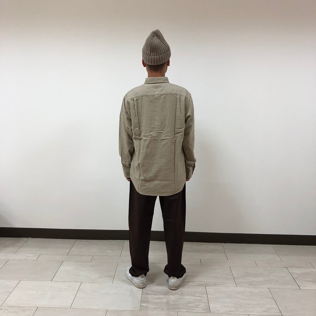 後ろ