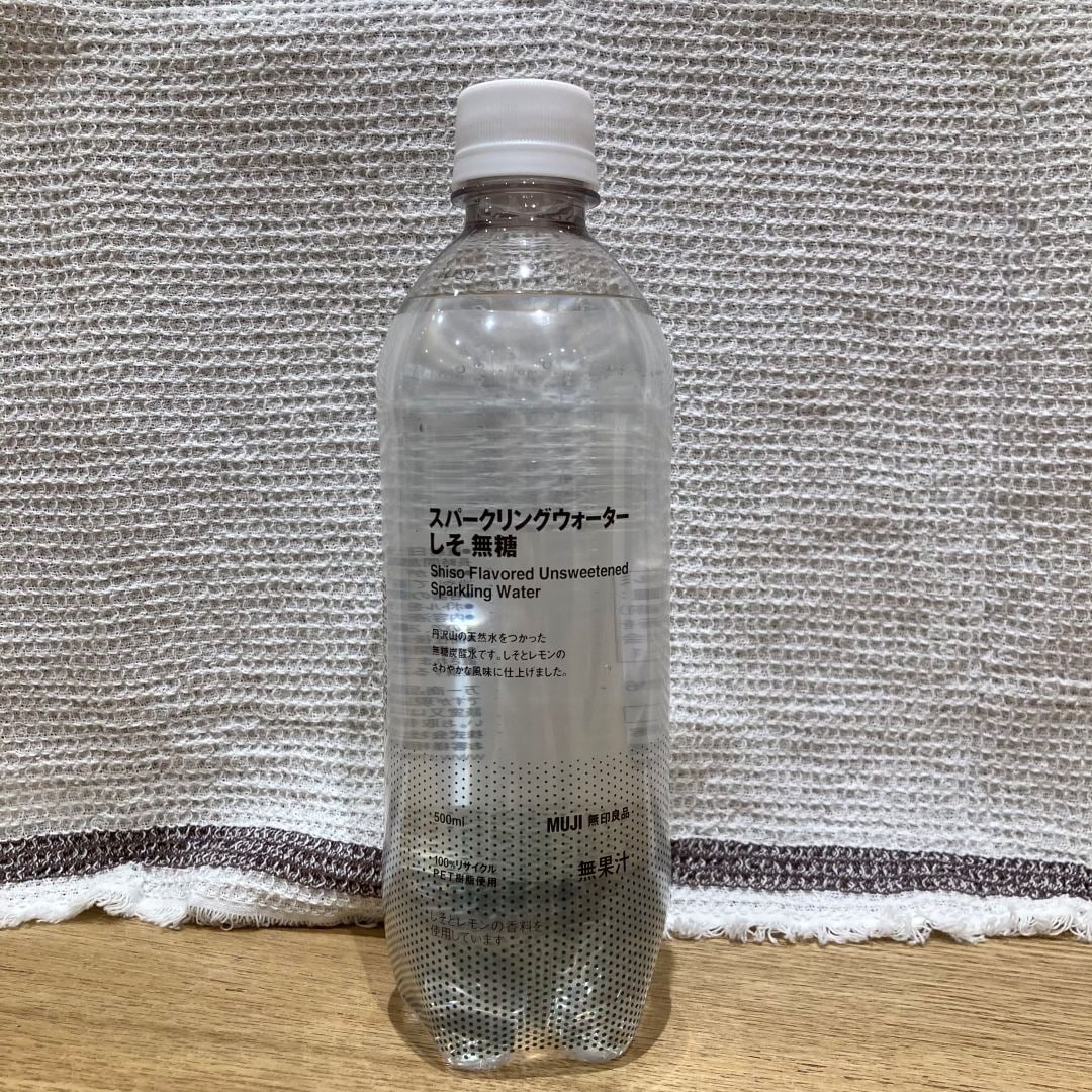 スパークリングウォーター　しそ　無糖