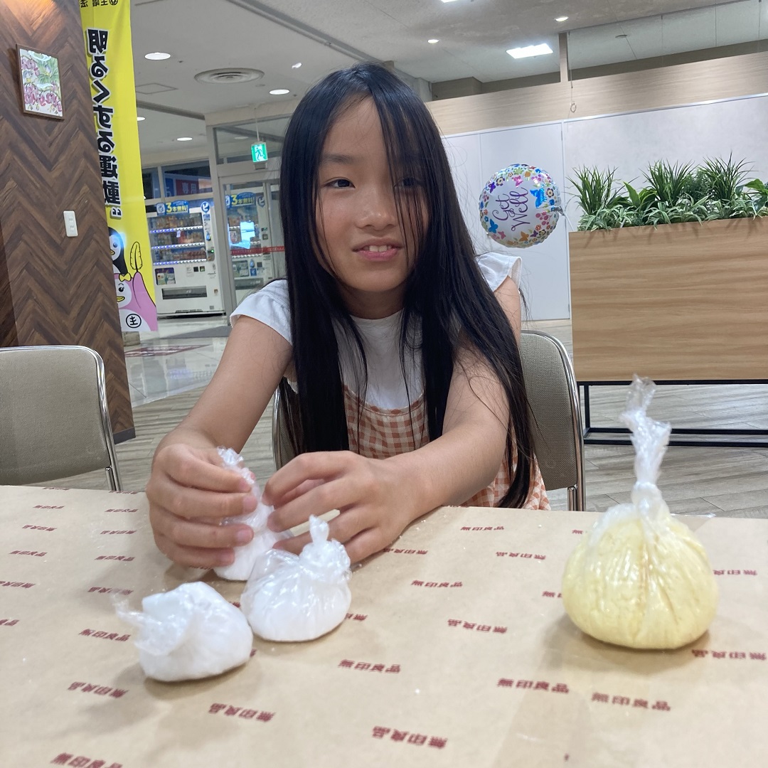 ワークショップ「手づくりバスボムをつくろう」を開催しました。