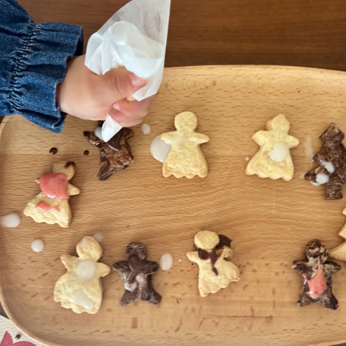 ３色のアイシングが作れます。