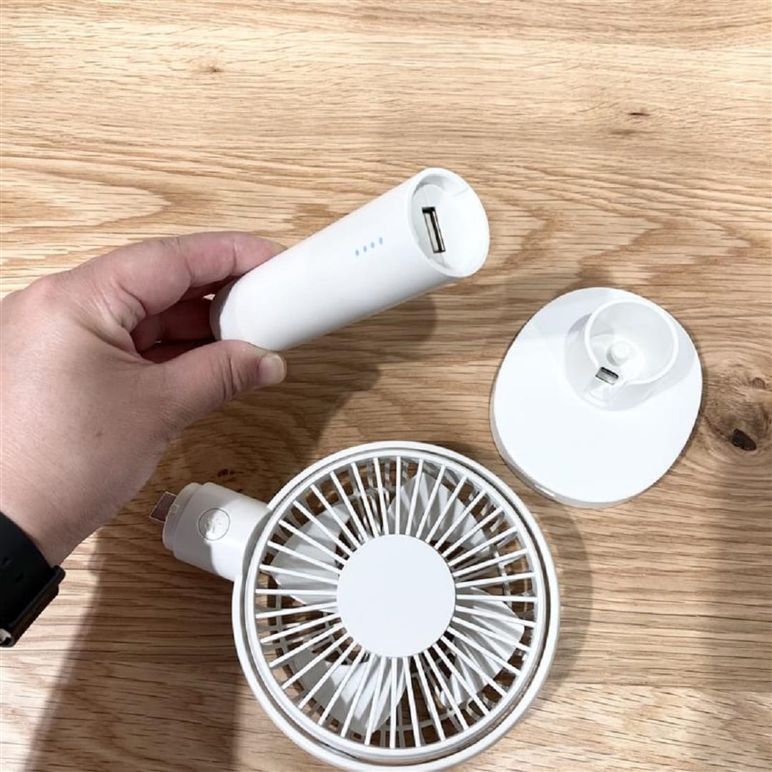 【アクアウォーク大垣】どこでも快適！角度調整可能な充電式ハンディファン