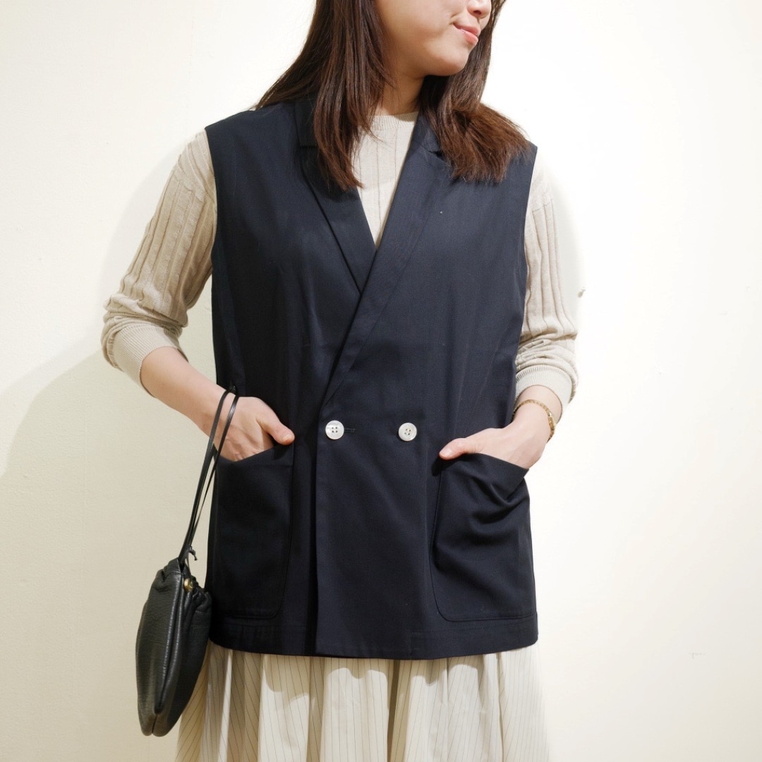 スリーブレスジャケット