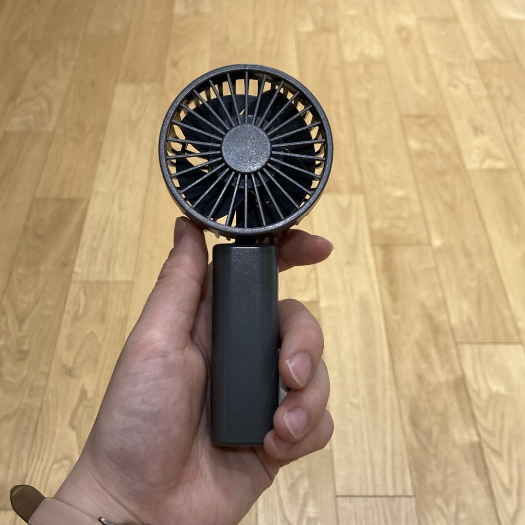 手で持つ充電式コンパクトハンディファン