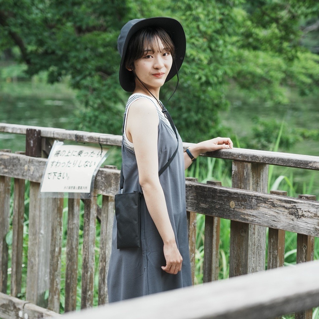 １