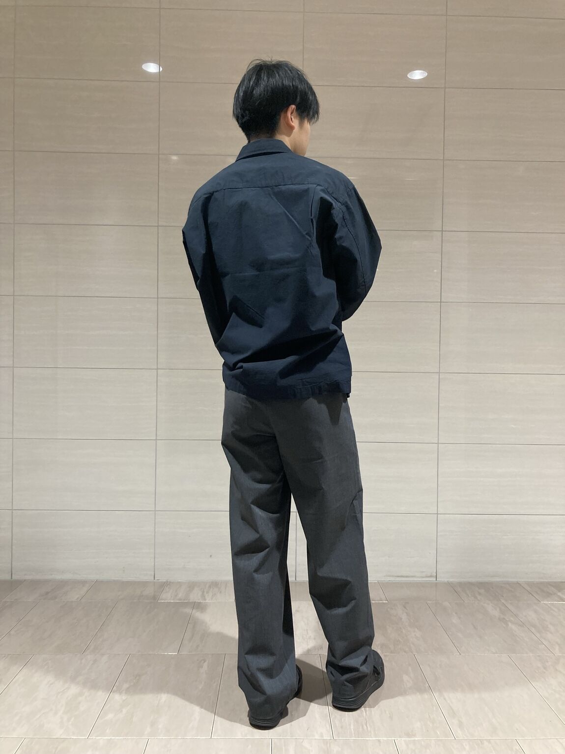 背面