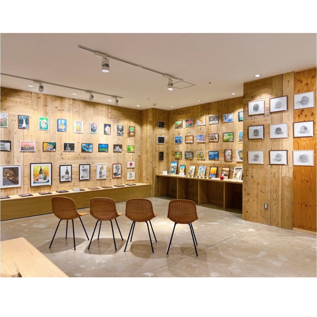 046843_20251201_02_03