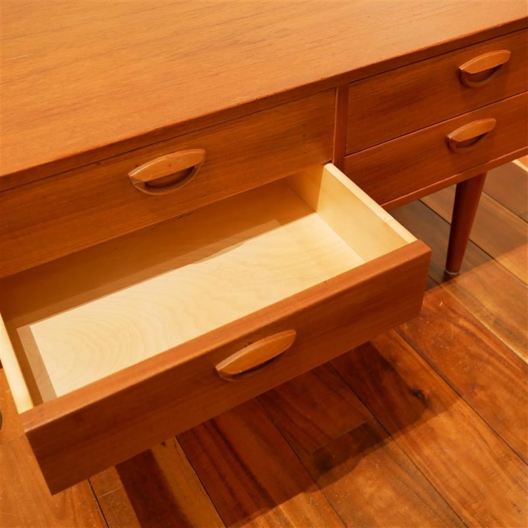 デンマーク生まれのヴィンテージチェスト