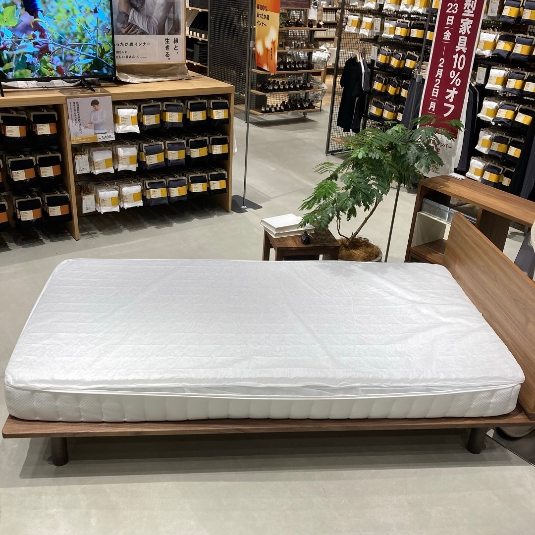 ベッドクッション材