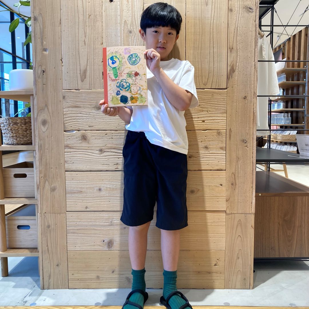 【バロー中小田井】ワークショップレポート　野菜スタンプでオリジナルノートを作ろう_C5rY34
