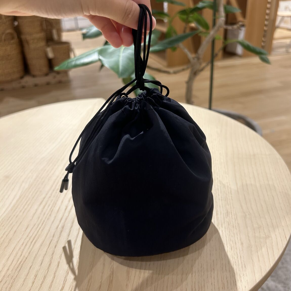 【アピタ蒲郡】可愛くて機能的なポーチが新登場しました│スタッフのおすすめ_cCC77N