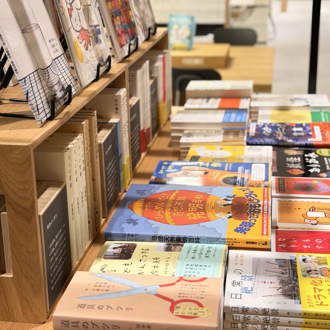 【阪急西宮ガーデンズ】MUJI BOOKS 今月の特集「アイデアの道具箱」_p3eKef