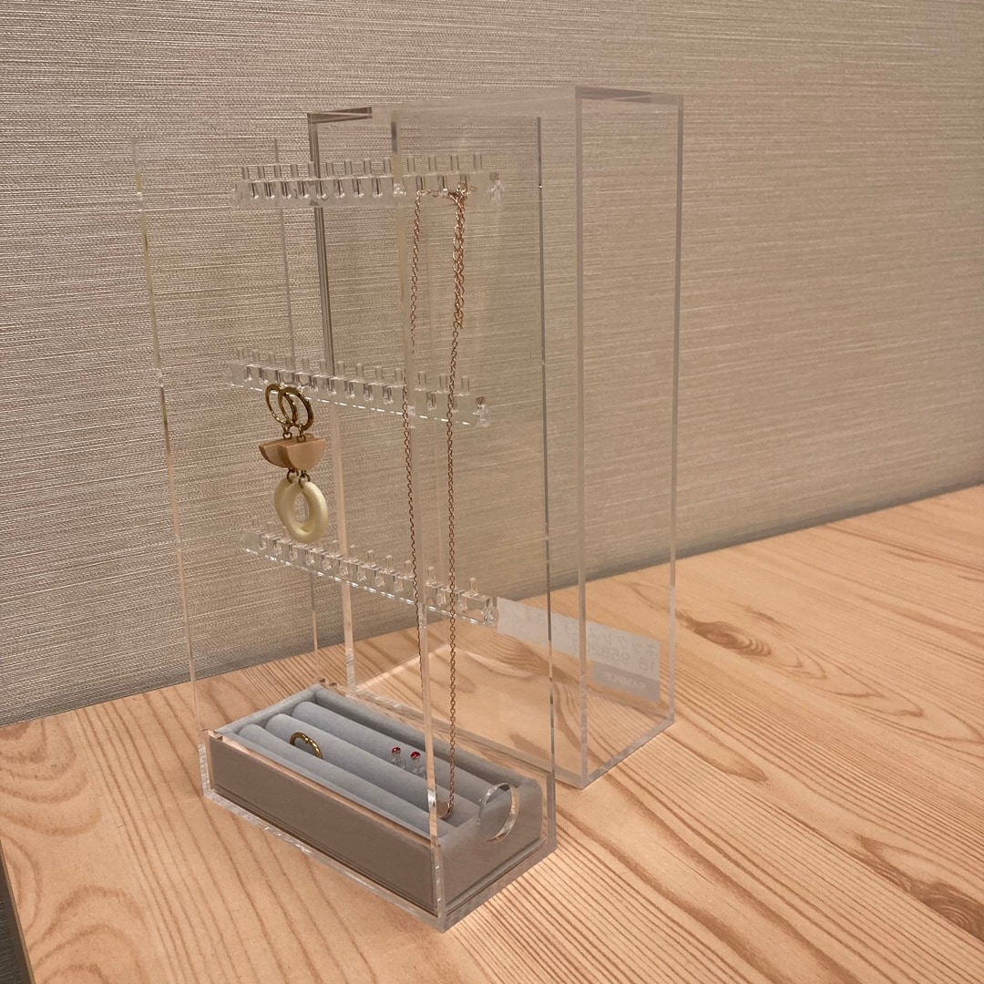 【カナートモール和泉府中】アクリルネックレス・ピアススタンド_lTo7M8