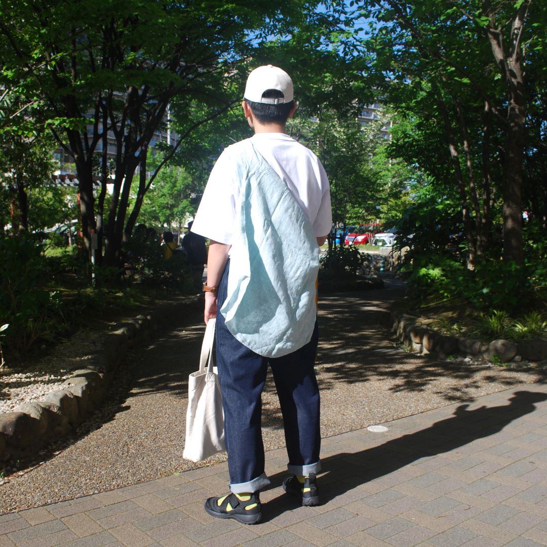 後ろ姿の写真