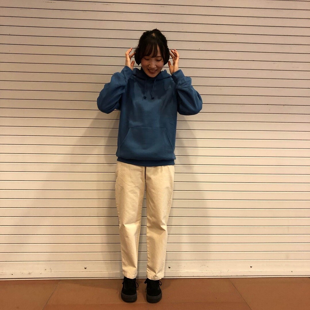 耳に手全身