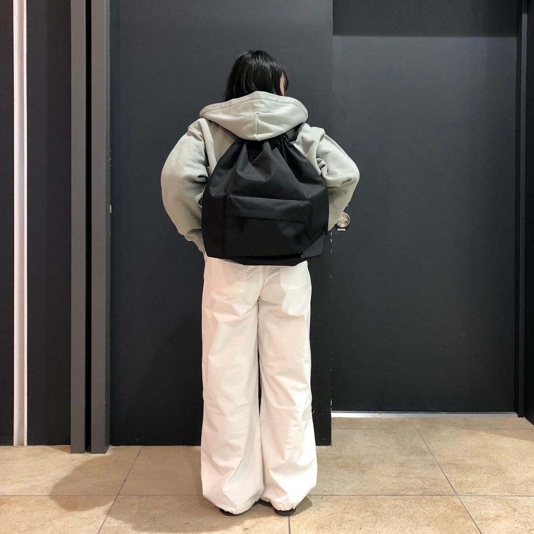 後ろ姿