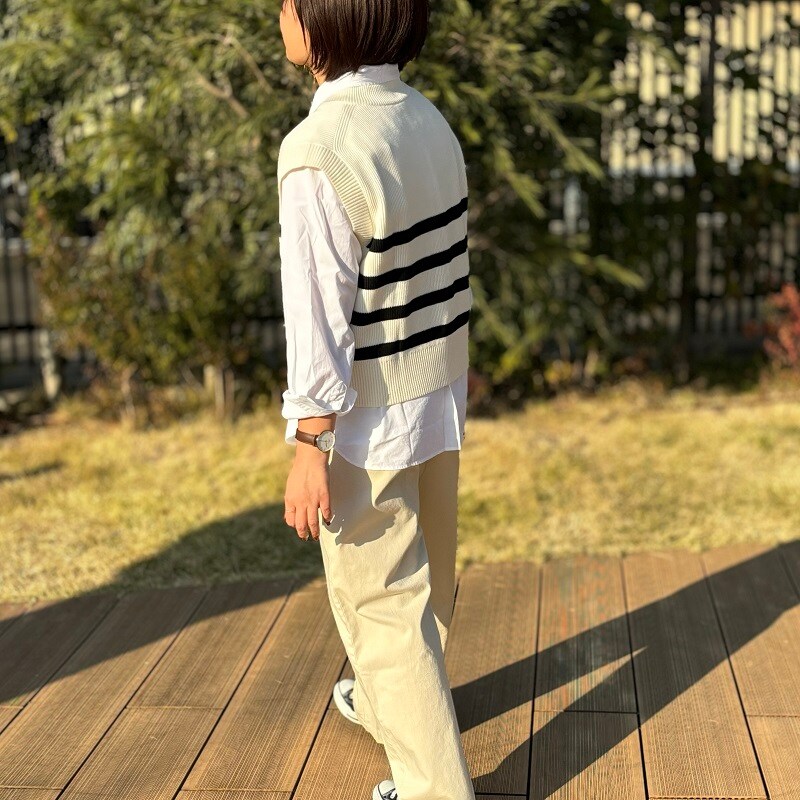 ７