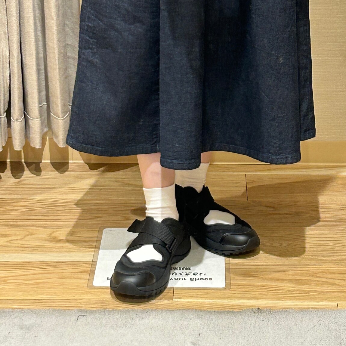 スニーカーサンダル