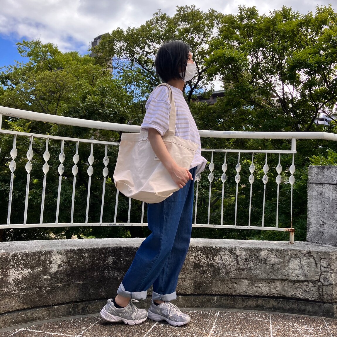 横姿