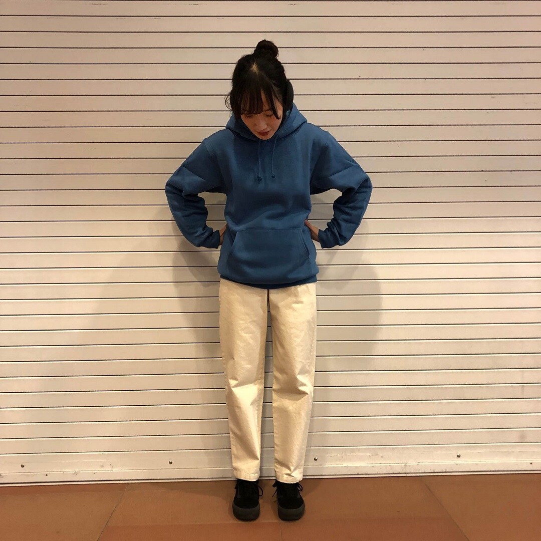 腰に手全身