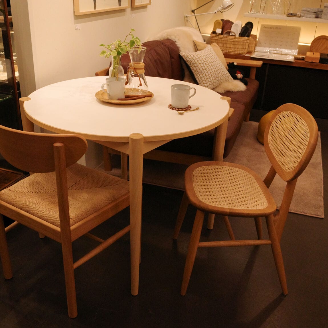 NOVA DINING TABLE